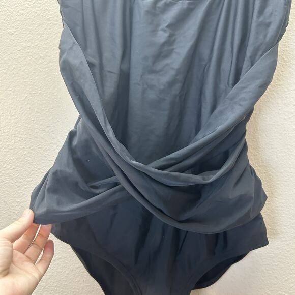 Speedo Swimsuit Padded Full Coverage Swimwear Size 8 Black Tummy Control - Picture 2 of 5